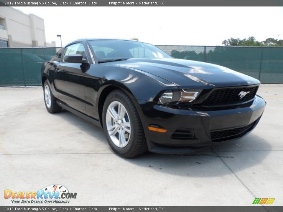 Front 3/4 View of 2012 Ford Mustang V6 Coupe Photo #1