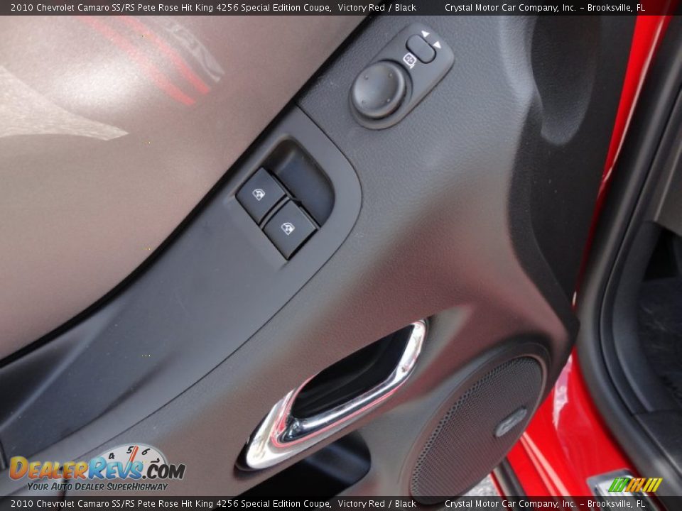 Controls of 2010 Chevrolet Camaro SS/RS Pete Rose Hit King 4256 Special Edition Coupe Photo #27