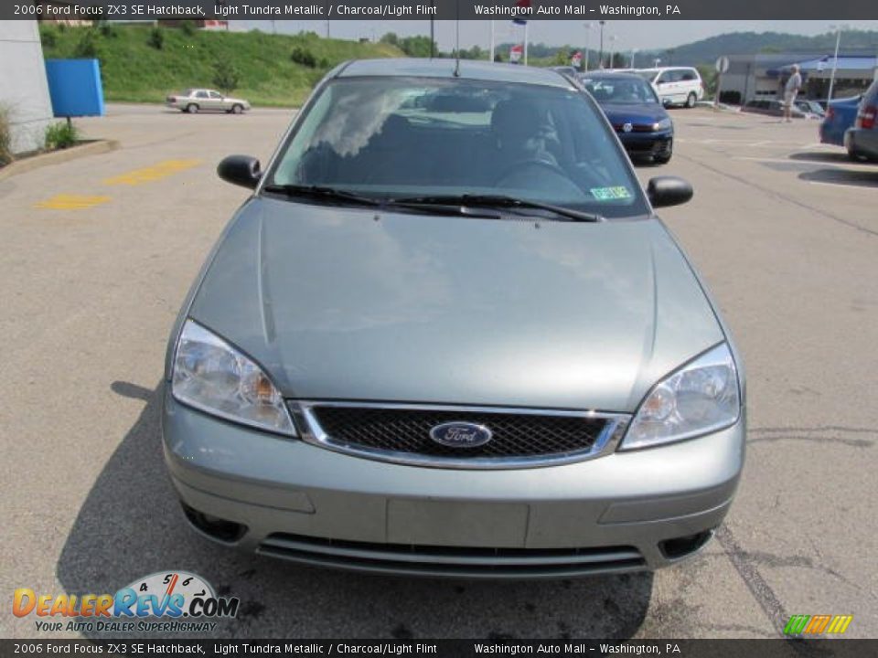 2006 Ford Focus ZX3 SE Hatchback Light Tundra Metallic / Charcoal/Light Flint Photo #10