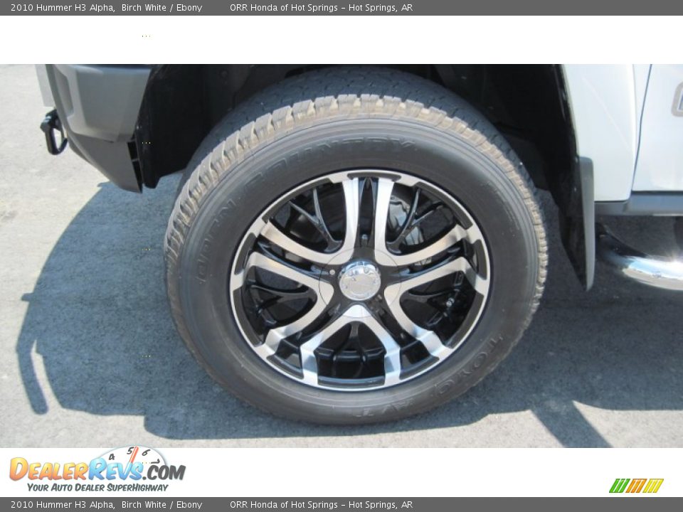 Custom Wheels of 2010 Hummer H3 Alpha Photo #10