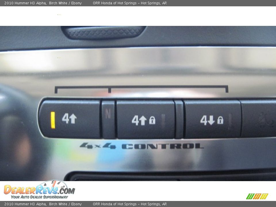 Controls of 2010 Hummer H3 Alpha Photo #26