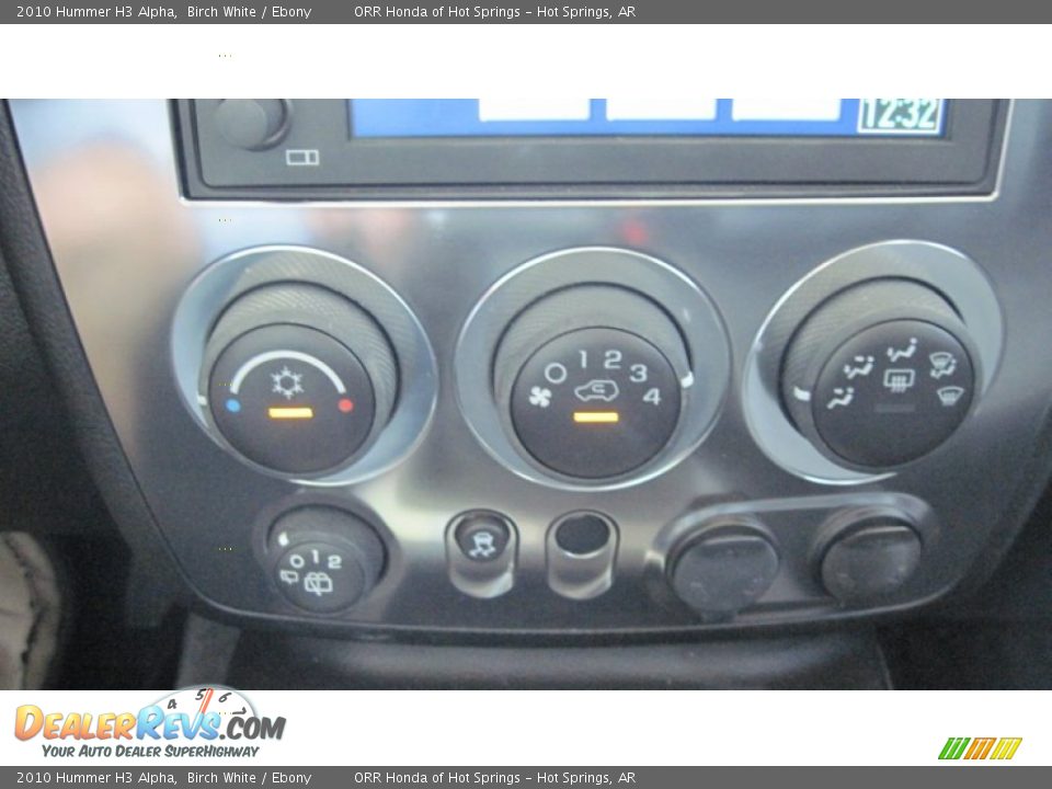 Controls of 2010 Hummer H3 Alpha Photo #27