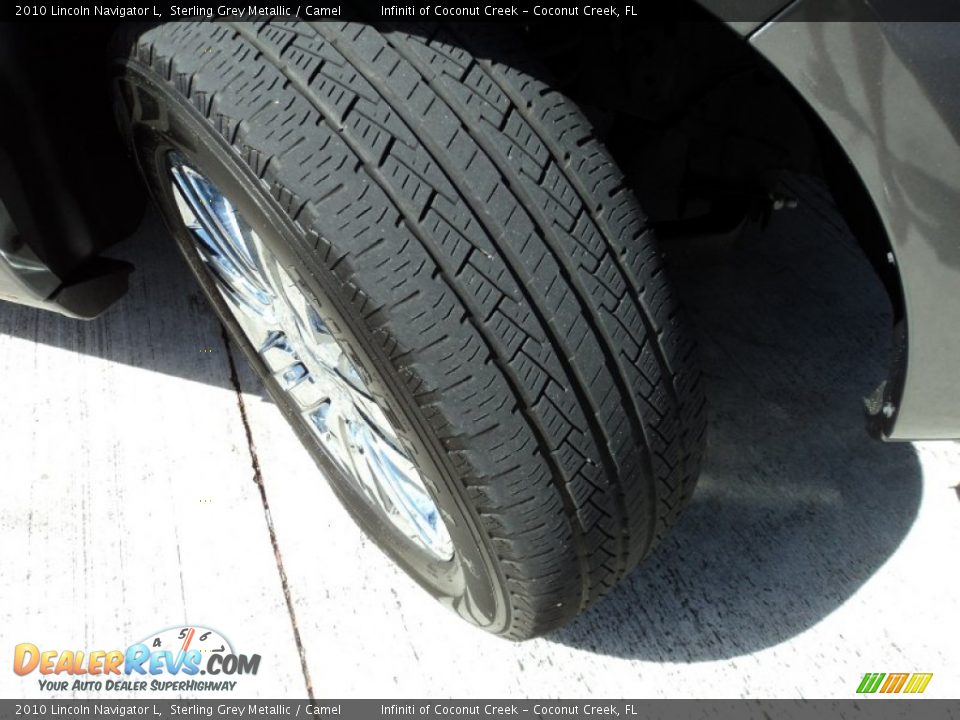 2010 Lincoln Navigator L Sterling Grey Metallic / Camel Photo #31