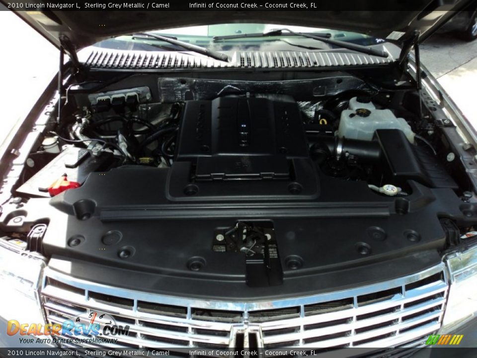 2010 Lincoln Navigator L Sterling Grey Metallic / Camel Photo #32