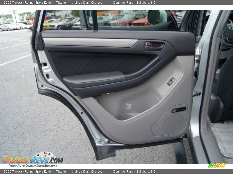Door Panel of 2006 Toyota 4Runner Sport Edition Photo #9