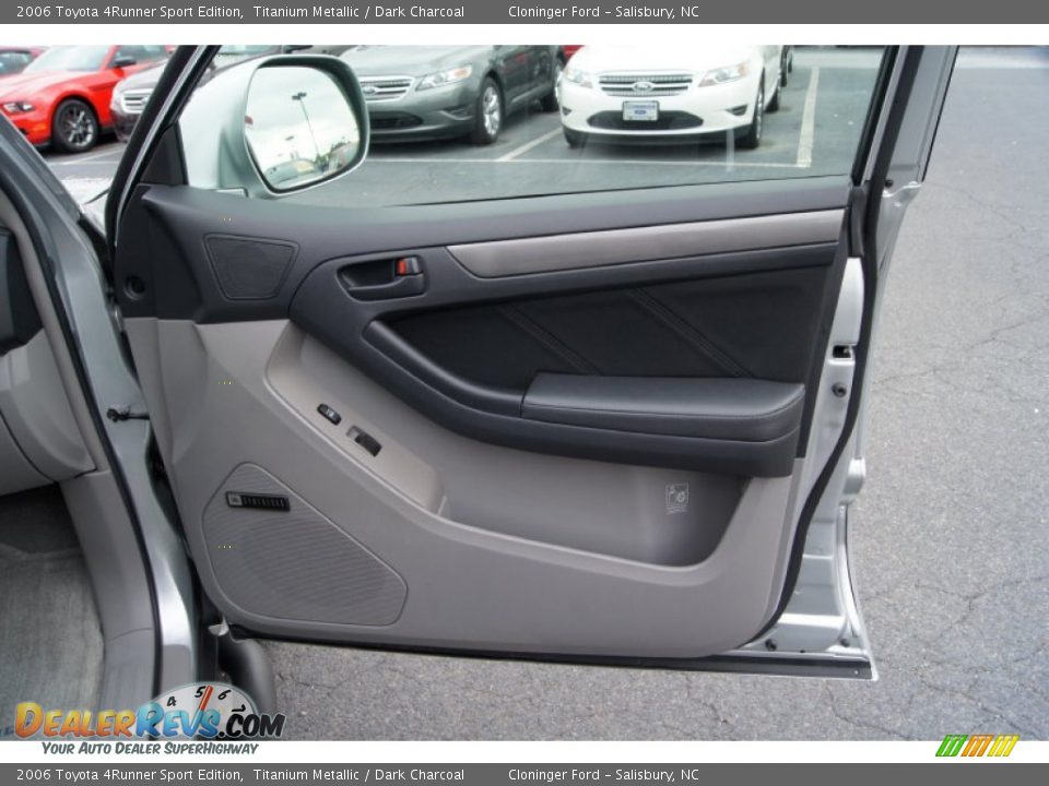 Door Panel of 2006 Toyota 4Runner Sport Edition Photo #17