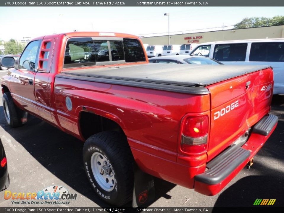 2000 Dodge Ram 1500 Sport Extended Cab 4x4 Flame Red / Agate Photo #4