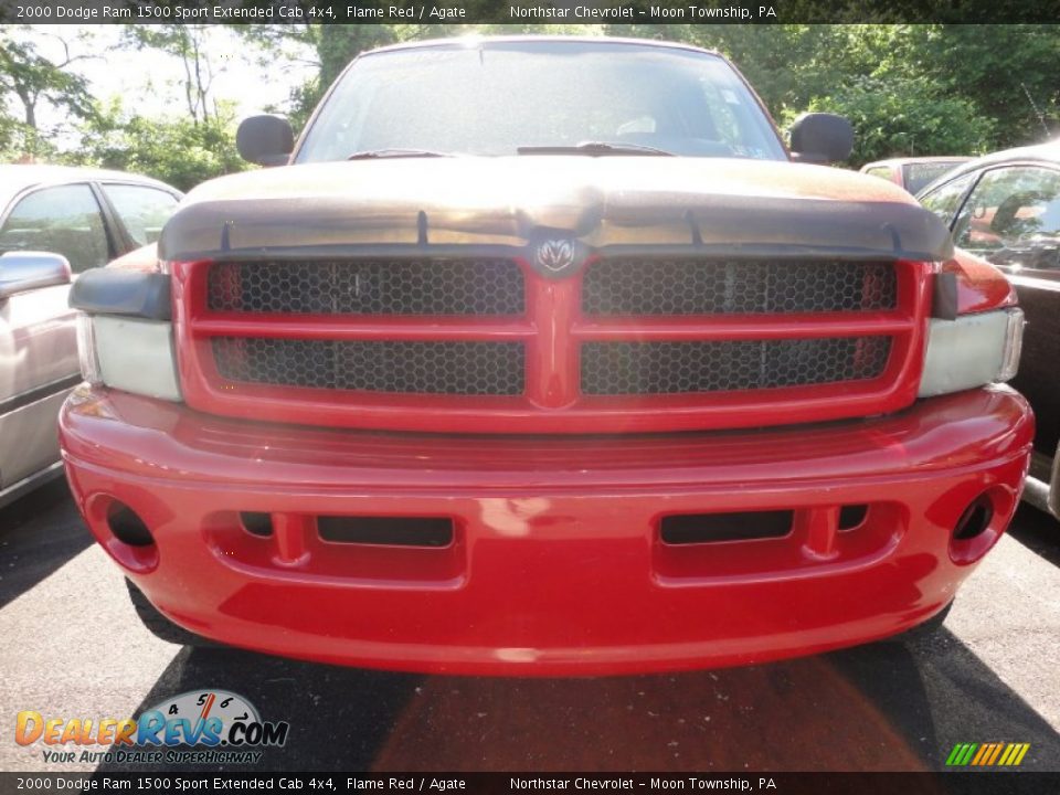 2000 Dodge Ram 1500 Sport Extended Cab 4x4 Flame Red / Agate Photo #6