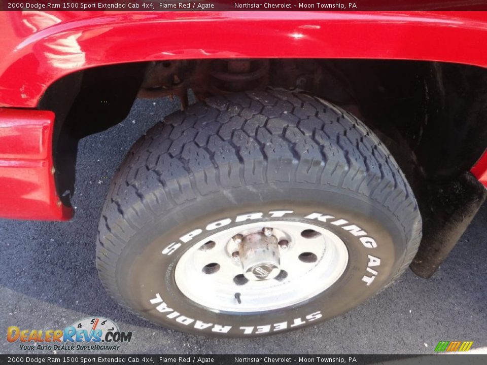 2000 Dodge Ram 1500 Sport Extended Cab 4x4 Flame Red / Agate Photo #7