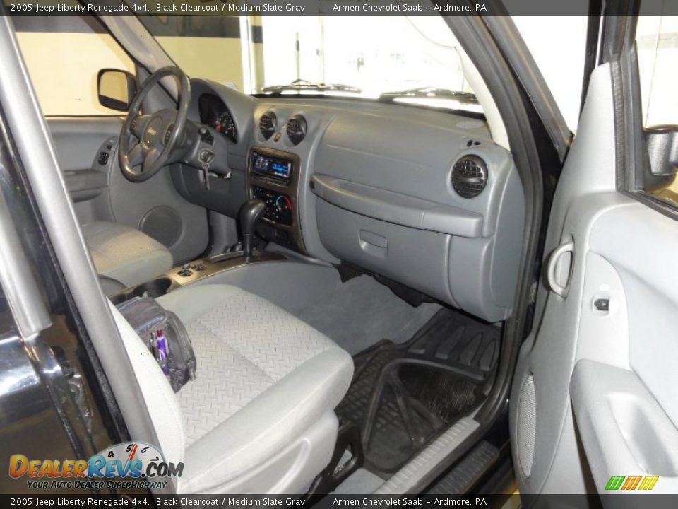 2005 Jeep Liberty Renegade 4x4 Black Clearcoat / Medium Slate Gray Photo #16