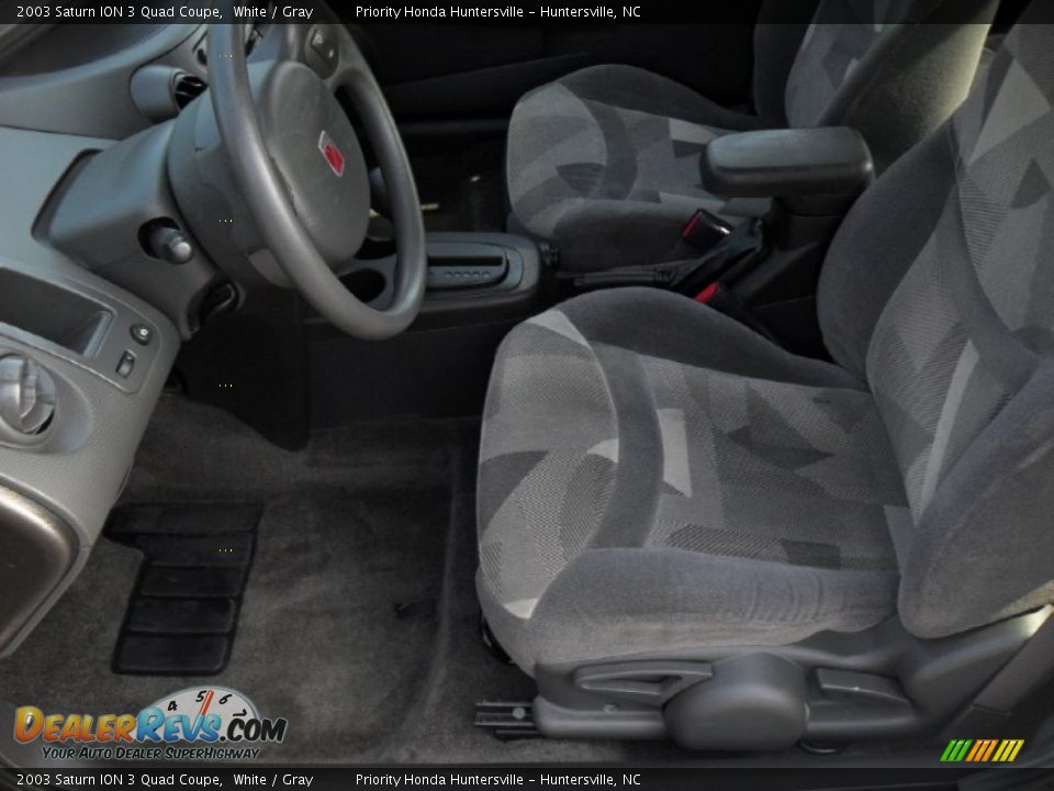 2003 Saturn ION 3 Quad Coupe White / Gray Photo #7