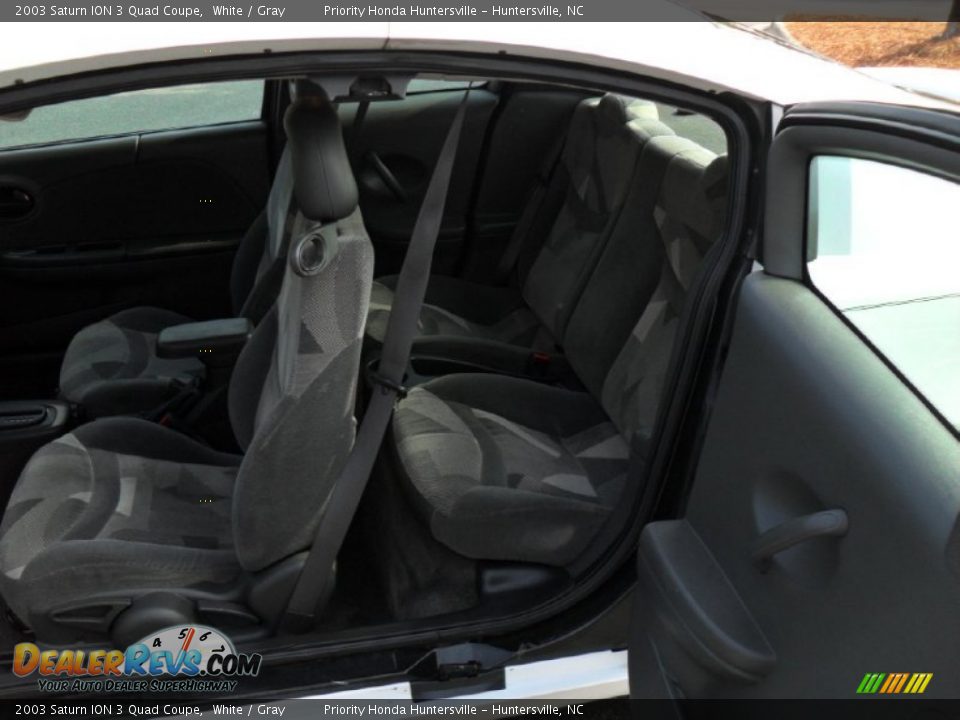 2003 Saturn ION 3 Quad Coupe White / Gray Photo #12