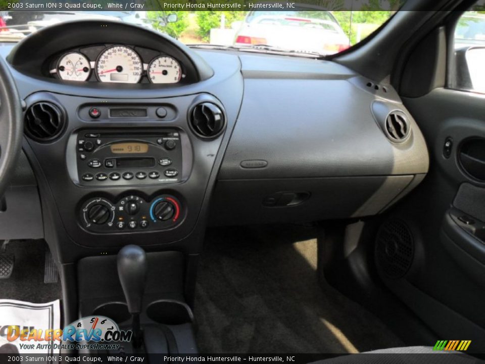 2003 Saturn ION 3 Quad Coupe White / Gray Photo #15