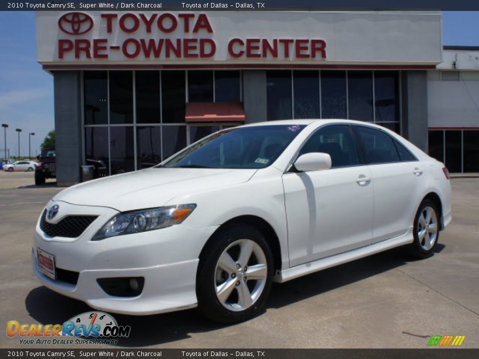 2010 Toyota Camry SE Super White / Dark Charcoal Photo #1