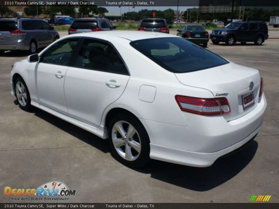 2010 Toyota Camry SE Super White / Dark Charcoal Photo #3