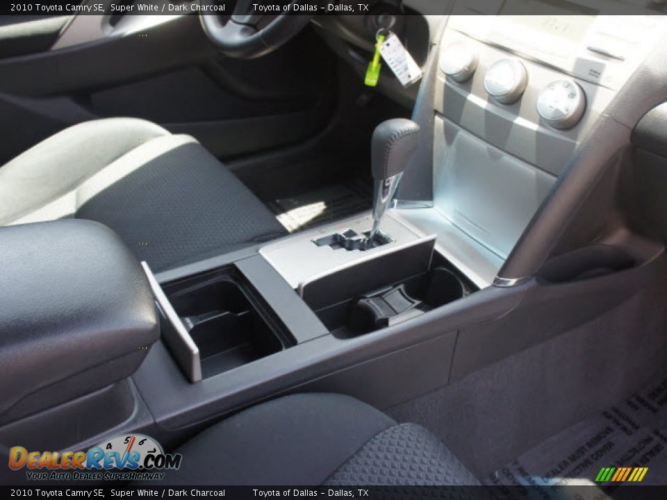 2010 Toyota Camry SE Super White / Dark Charcoal Photo #19