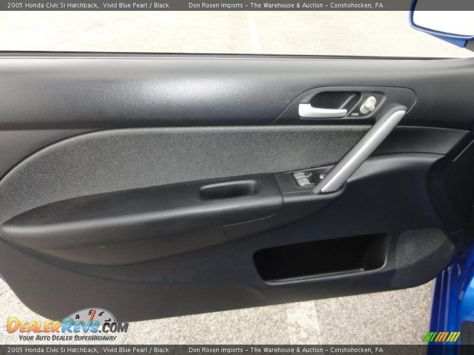 Door Panel of 2005 Honda Civic Si Hatchback Photo #14