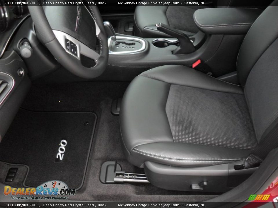 Black Interior - 2011 Chrysler 200 S Photo #7
