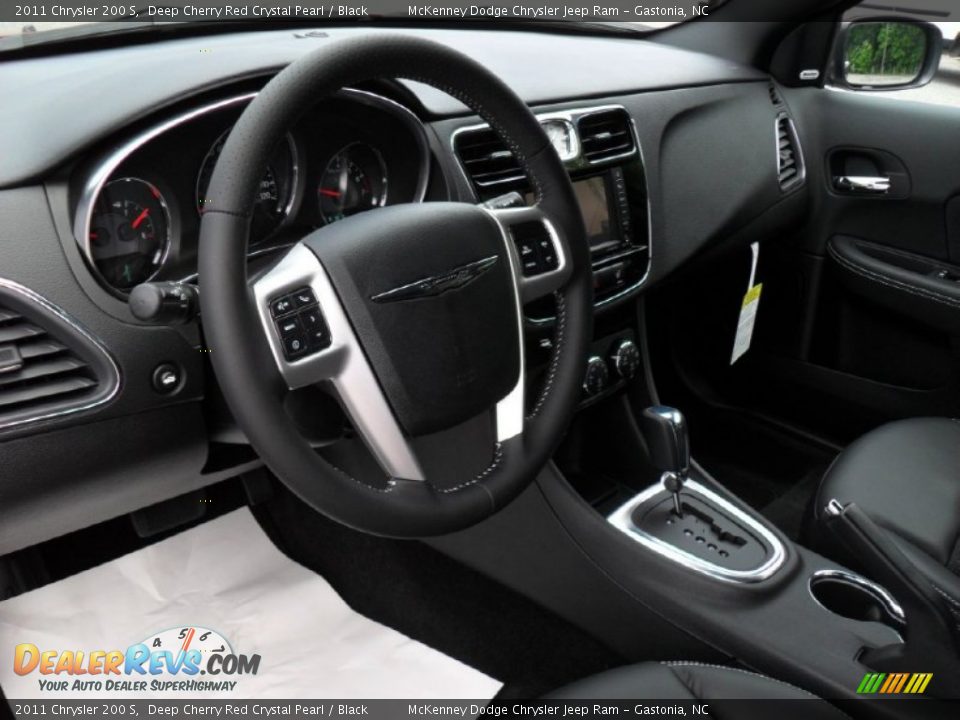 Black Interior - 2011 Chrysler 200 S Photo #27