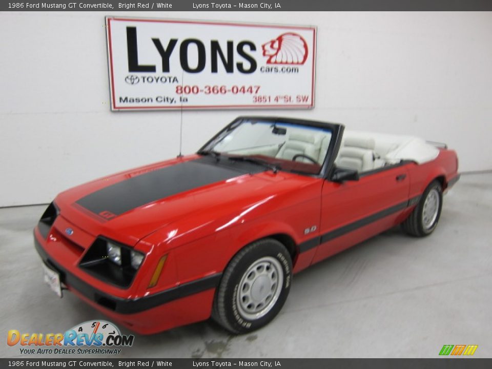 1986 Ford Mustang GT Convertible Bright Red / White Photo #1