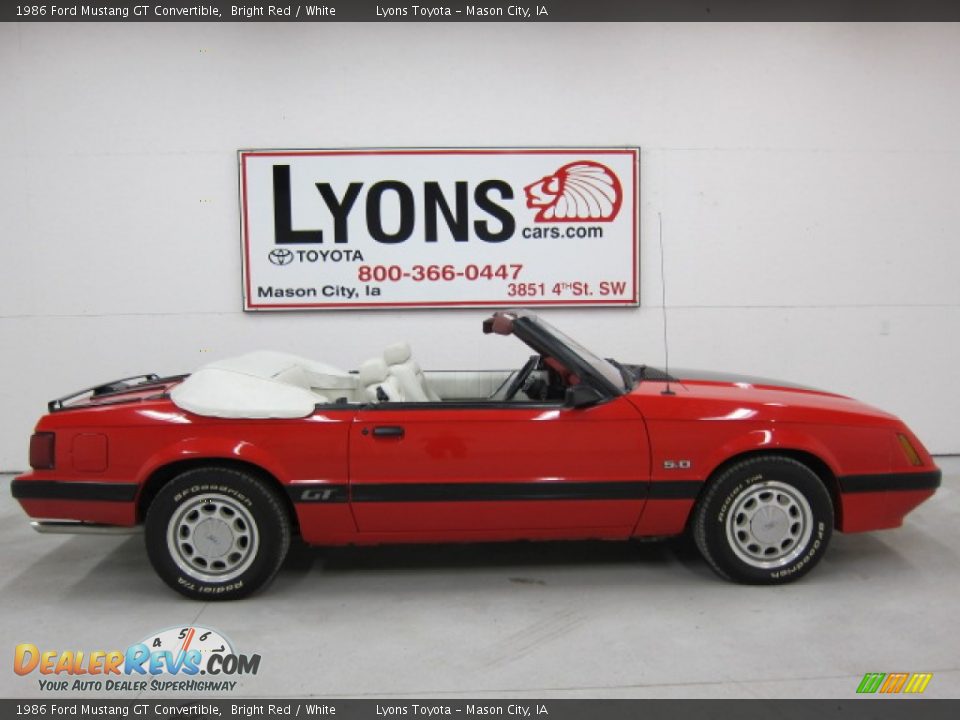 1986 Ford Mustang GT Convertible Bright Red / White Photo #10