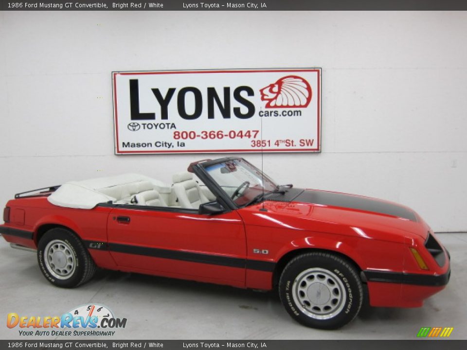 1986 Ford Mustang GT Convertible Bright Red / White Photo #15