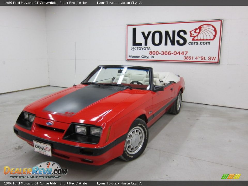 1986 Ford Mustang GT Convertible Bright Red / White Photo #16