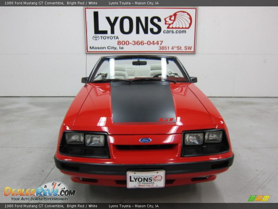 1986 Ford Mustang GT Convertible Bright Red / White Photo #17