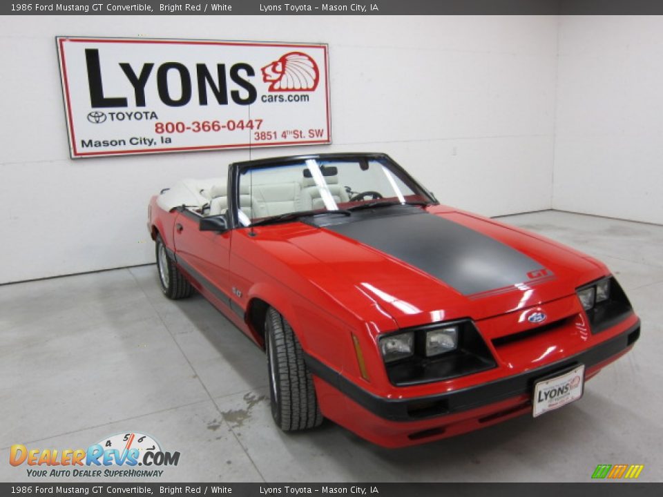 1986 Ford Mustang GT Convertible Bright Red / White Photo #18