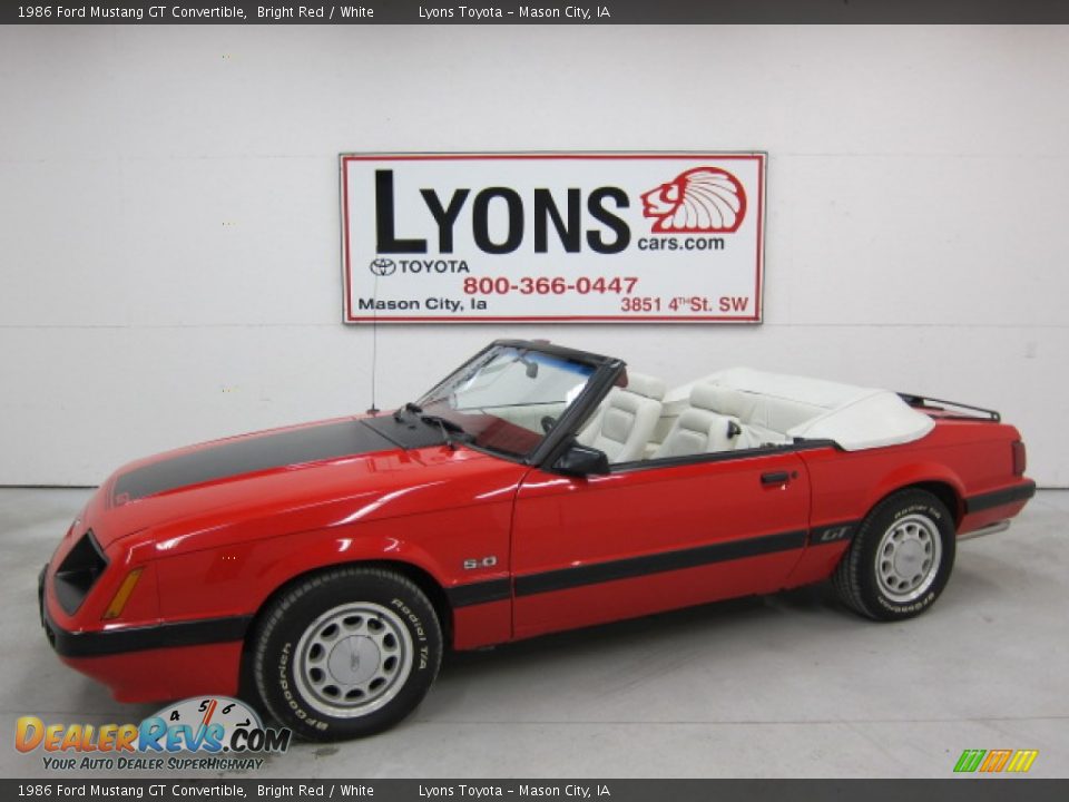 1986 Ford Mustang GT Convertible Bright Red / White Photo #19