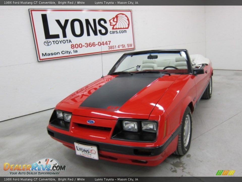 1986 Ford Mustang GT Convertible Bright Red / White Photo #20