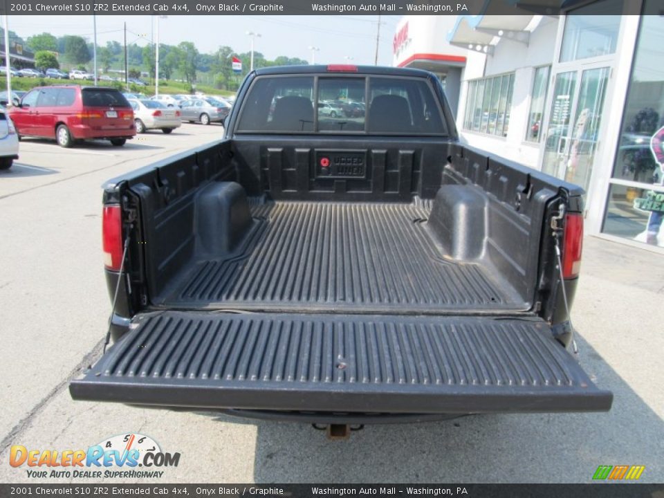 2001 Chevrolet S10 ZR2 Extended Cab 4x4 Trunk Photo #7