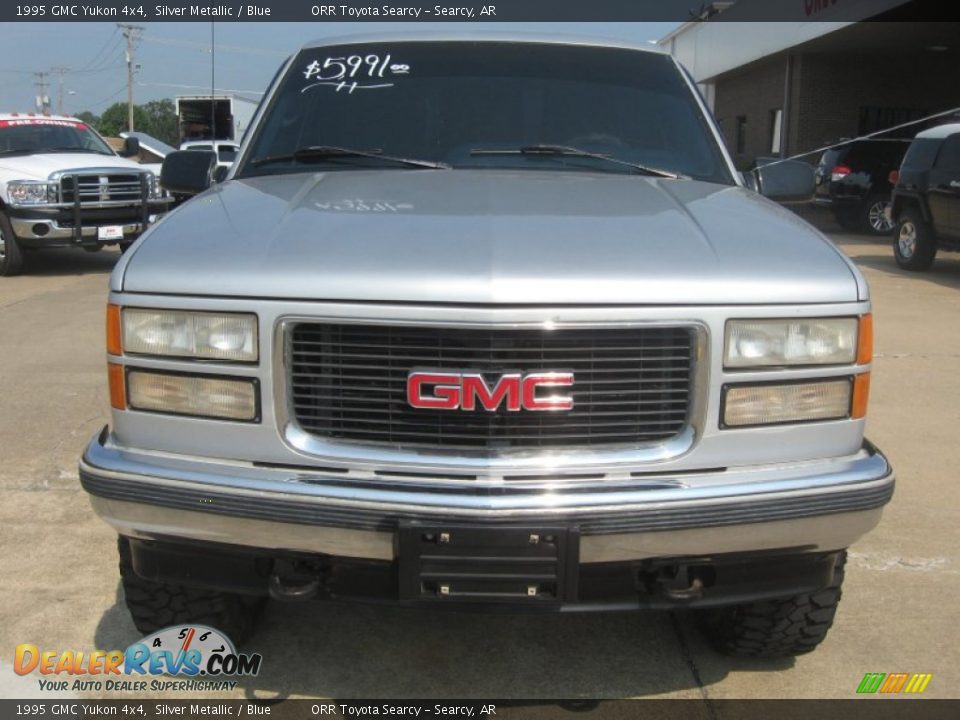 Silver Metallic 1995 GMC Yukon 4x4 Photo #2