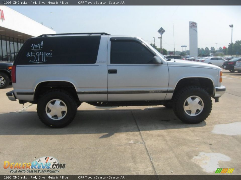 Silver Metallic 1995 GMC Yukon 4x4 Photo #8
