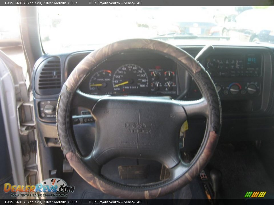 1995 GMC Yukon 4x4 Silver Metallic / Blue Photo #9