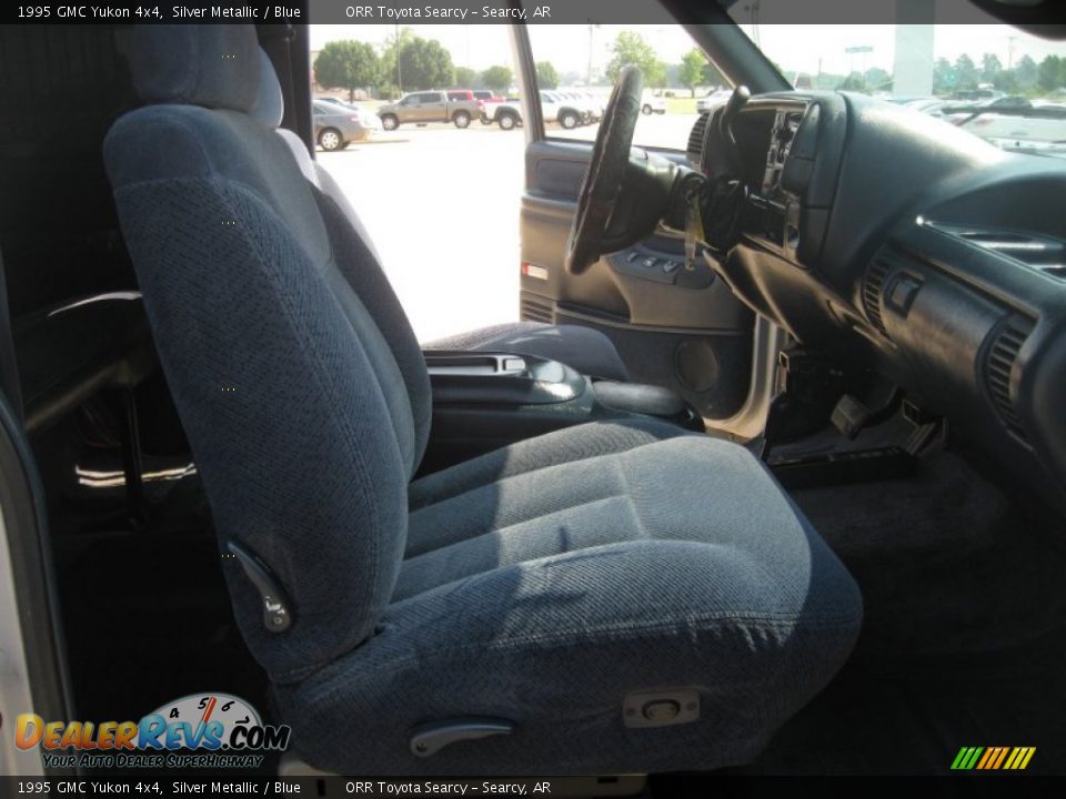 Blue Interior 1995 Gmc Yukon 4x4 Photo 14 Dealerrevs Com