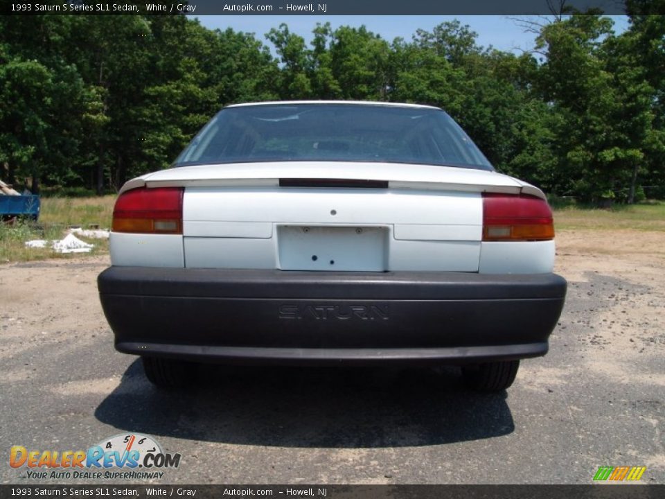 1993 Saturn S Series SL1 Sedan White / Gray Photo #6