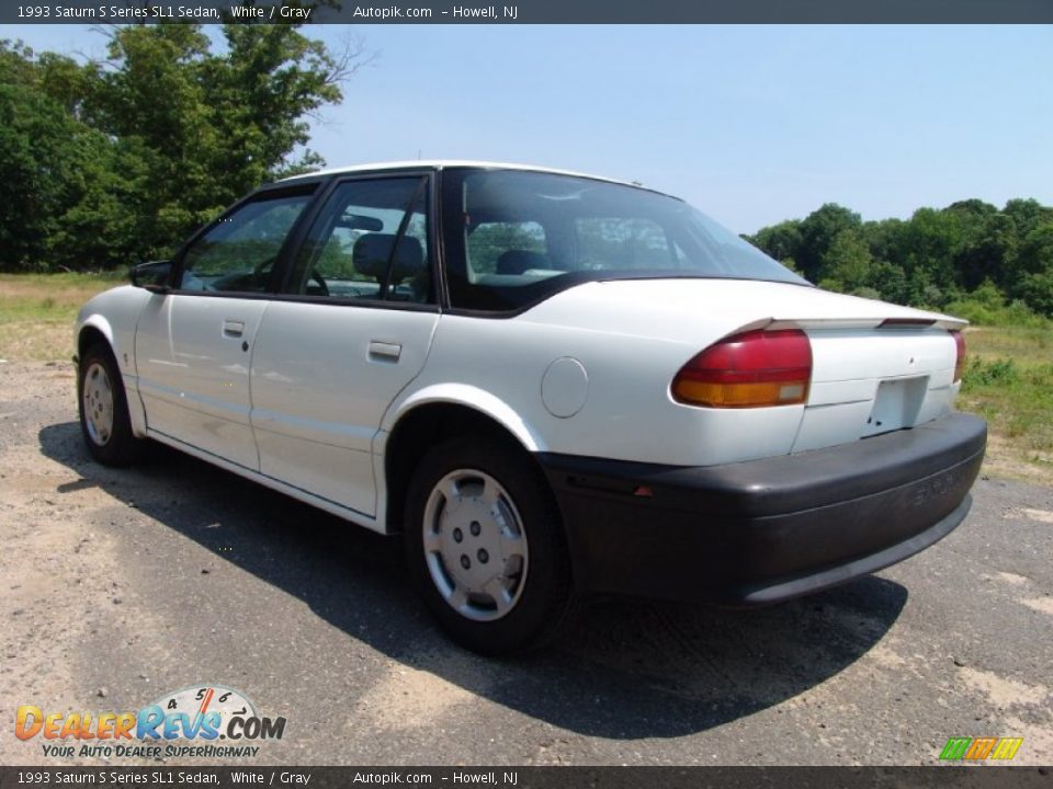 1993 Saturn S Series SL1 Sedan White / Gray Photo #7