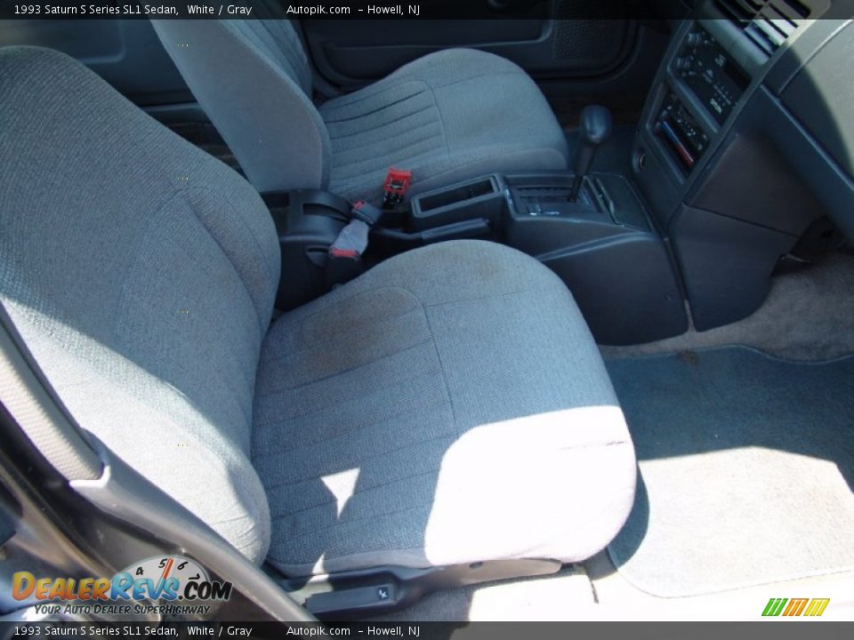 1993 Saturn S Series SL1 Sedan White / Gray Photo #13