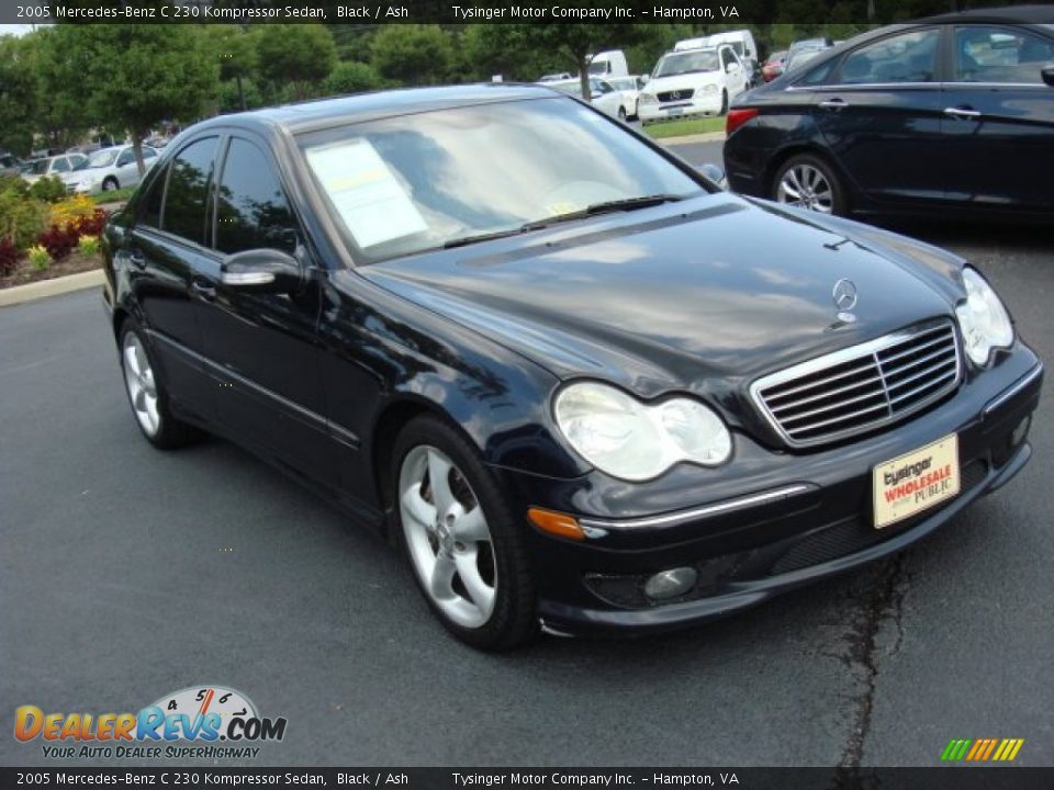 2005 Mercedes-Benz C 230 Kompressor Sedan Black / Ash Photo #6