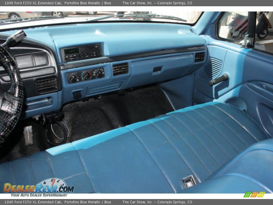 Dashboard of 1996 Ford F250 XL Extended Cab Photo #9
