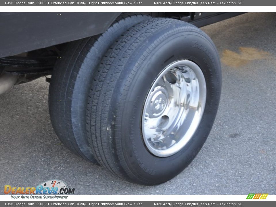 1996 Dodge Ram 3500 ST Extended Cab Dually Light Driftwood Satin Glow / Tan Photo #5