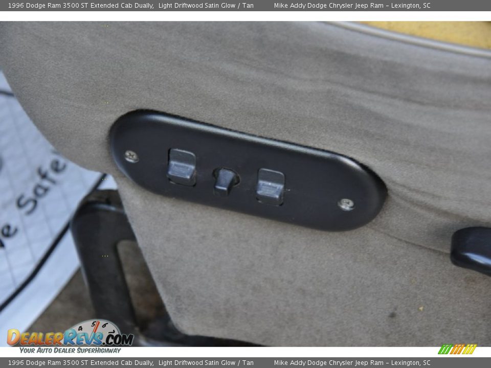 1996 Dodge Ram 3500 ST Extended Cab Dually Light Driftwood Satin Glow / Tan Photo #9