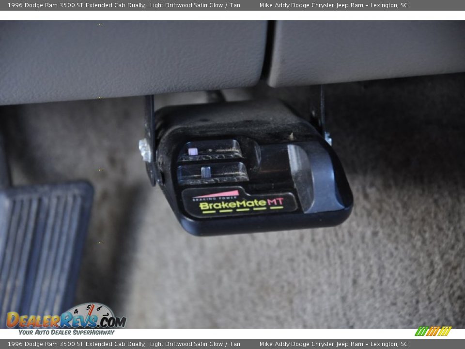 1996 Dodge Ram 3500 ST Extended Cab Dually Light Driftwood Satin Glow / Tan Photo #11