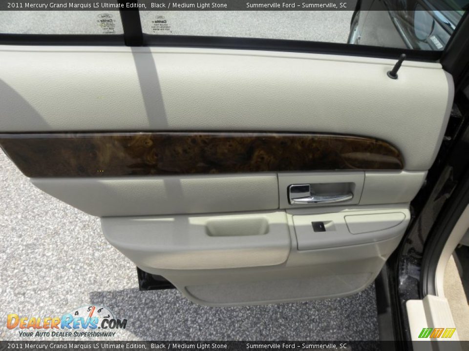 Door Panel of 2011 Mercury Grand Marquis LS Ultimate Edition Photo #7