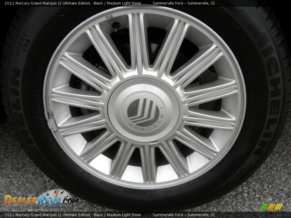 2011 Mercury Grand Marquis LS Ultimate Edition Wheel Photo #16