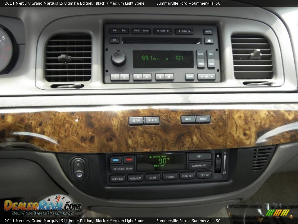 Controls of 2011 Mercury Grand Marquis LS Ultimate Edition Photo #20