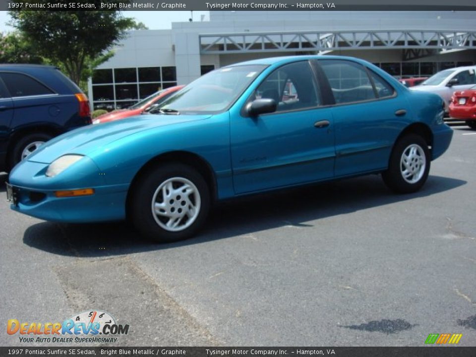 1997 Pontiac Sunfire SE Sedan Bright Blue Metallic / Graphite Photo #2