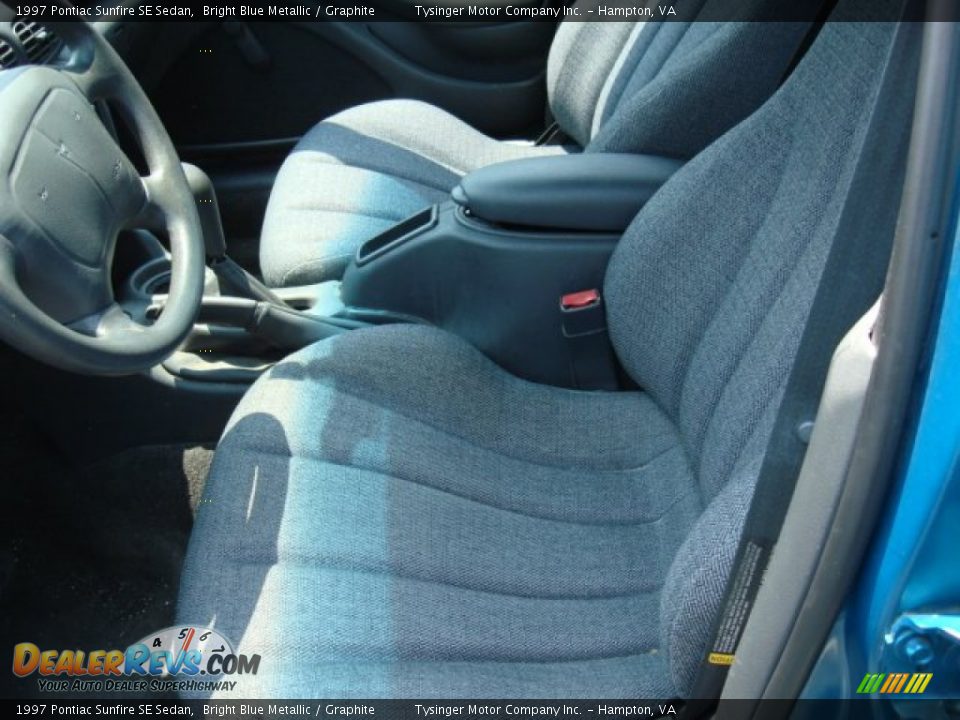 1997 Pontiac Sunfire SE Sedan Bright Blue Metallic / Graphite Photo #8
