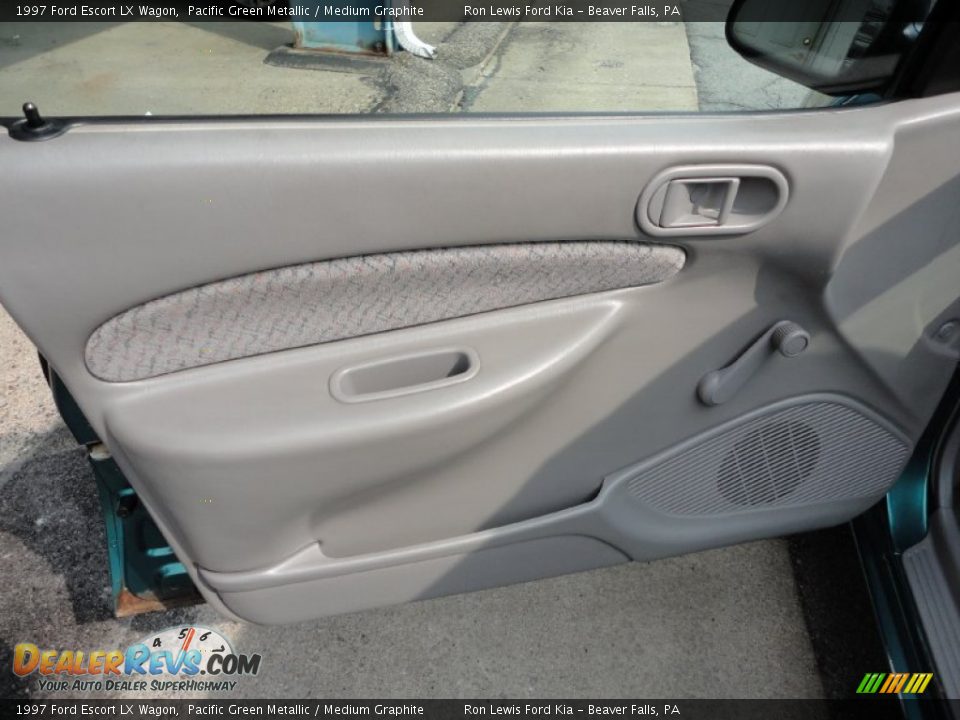 1997 Ford Escort LX Wagon Pacific Green Metallic / Medium Graphite Photo #15